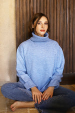 Load image into Gallery viewer, Dog Walker Chunky Cowl