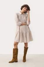 Load image into Gallery viewer, Nynja Linen Dress
