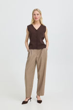 Load image into Gallery viewer, Otari Vest
