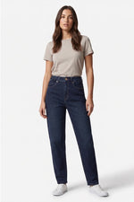 Load image into Gallery viewer, Cecilia Barrel Jeans
