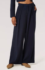 Load image into Gallery viewer, Pleat Detail Tailored Trousers
