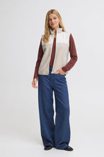 Load image into Gallery viewer, Lea Polar Fleece Vest
