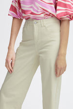 Load image into Gallery viewer, Hanna Twill Crop Pant
