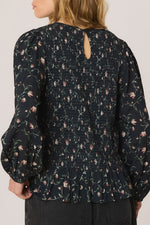 Load image into Gallery viewer, Slim Fit Floral Smocked Blouse
