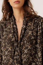 Load image into Gallery viewer, Oversized Viscose Shirt
