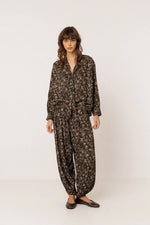 Load image into Gallery viewer, Oversized Viscose Shirt
