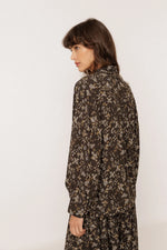 Load image into Gallery viewer, Oversized Viscose Shirt
