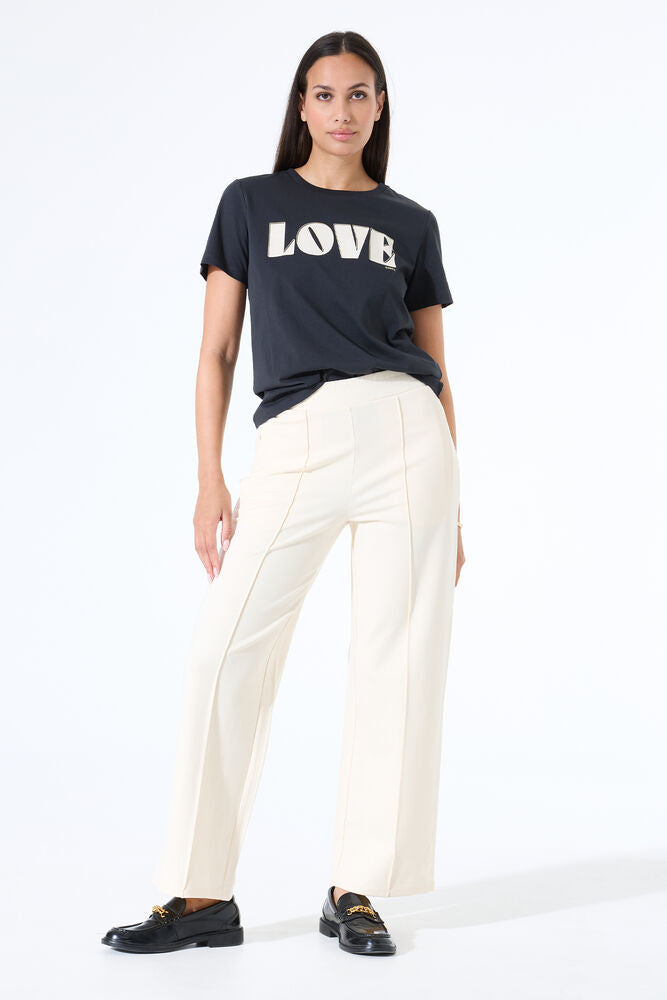 Love T-Shirt