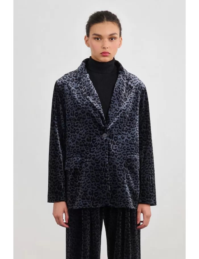 Velvet Blazer in Leopard print