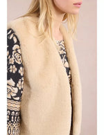 Load image into Gallery viewer, Faux Fur Vest
