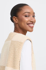 Load image into Gallery viewer, Tonza Vest
