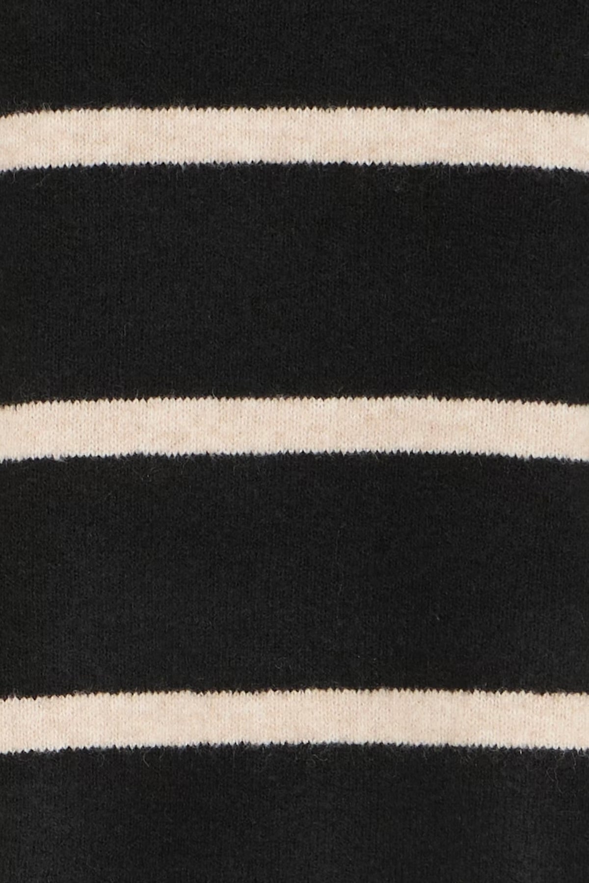 Dasila Sweater