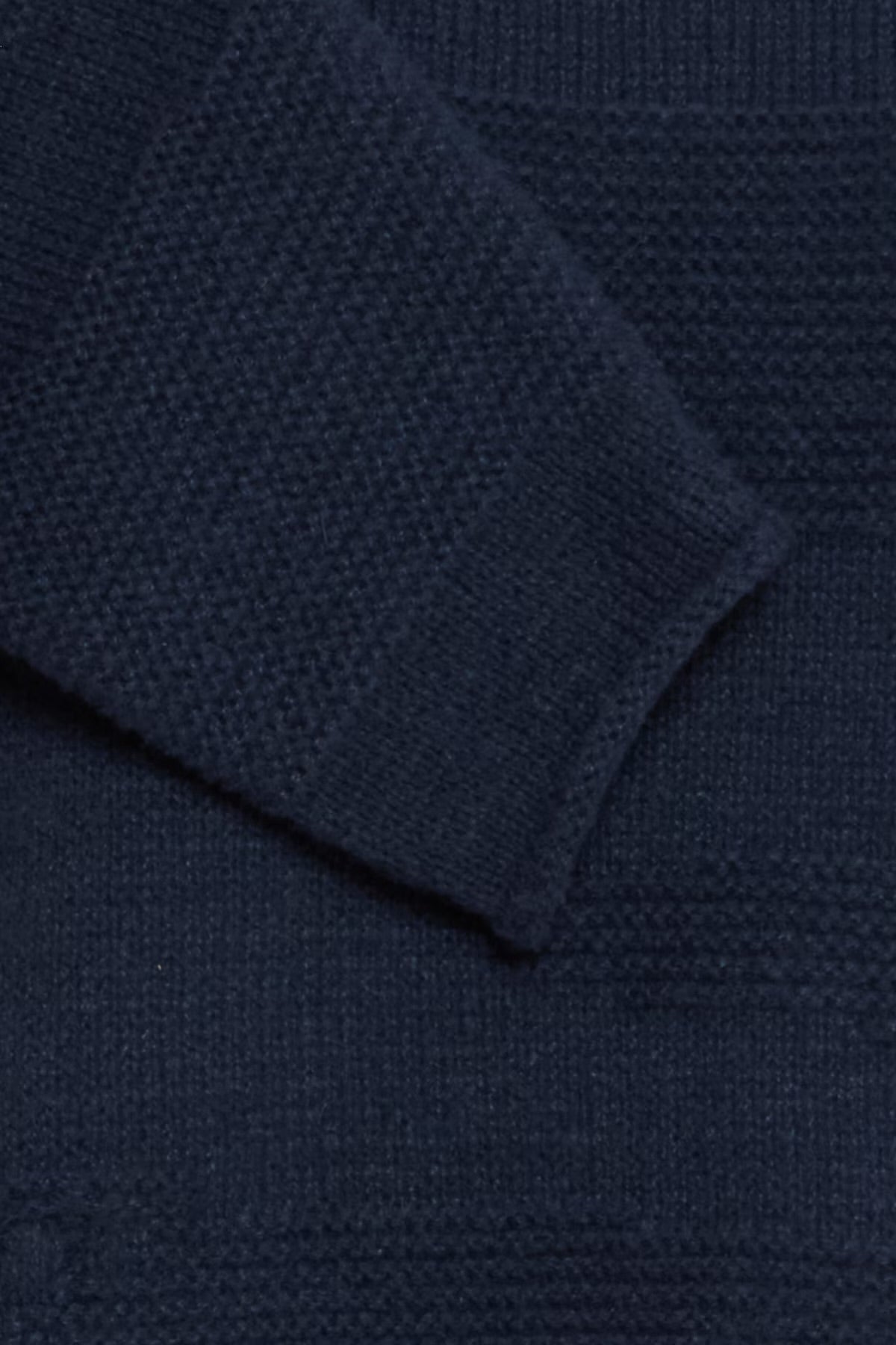 Astra Pullover