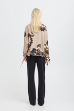 Load image into Gallery viewer, Jannike Bow Shirt
