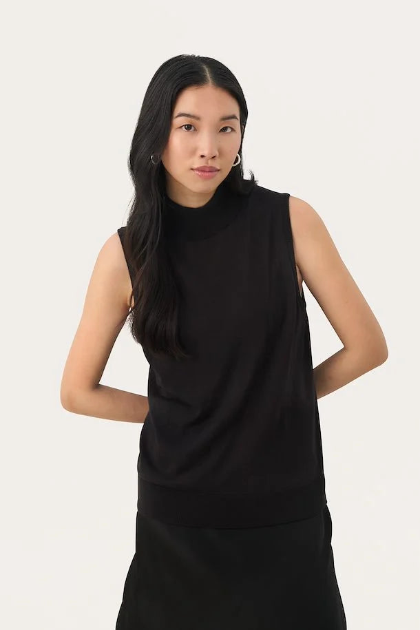 Lise Sleeveless. Turtleneck