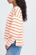 Load image into Gallery viewer, Magga Sweatshirt
