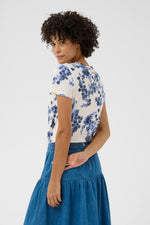 Load image into Gallery viewer, Gesinas T-Shirt
