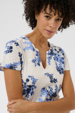 Load image into Gallery viewer, Gesinas T-Shirt

