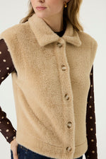 Load image into Gallery viewer, Faux Fur Vest

